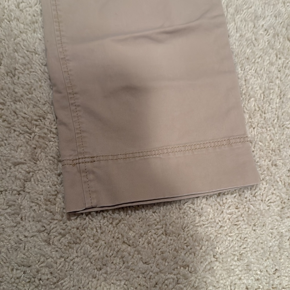 Old Navy capris - Picture 2 of 4